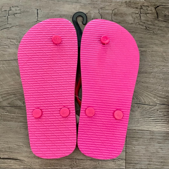 NWT Kid’s Pink Pineapple Flip Flops - Picture 5 of 5